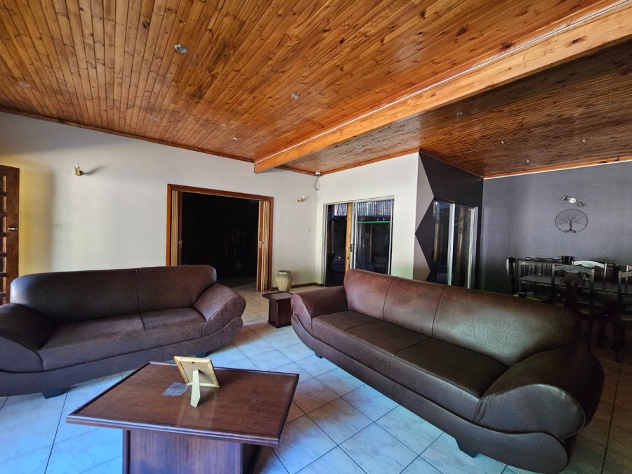 3 Bedroom Property for Sale in Vaalpark Free State
